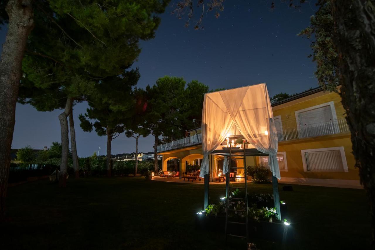 Tra Gli Alberi E Il Mare Bed & Breakfast Sirolo Luaran gambar