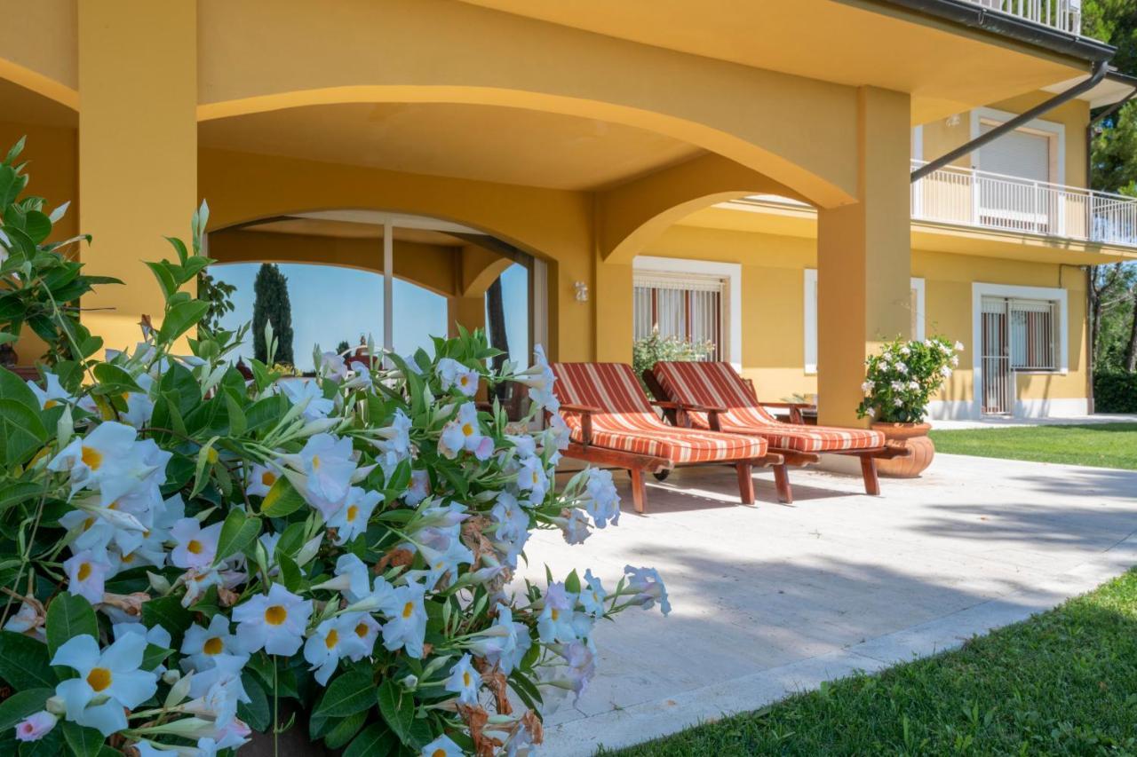 Tra Gli Alberi E Il Mare Bed & Breakfast Sirolo Luaran gambar