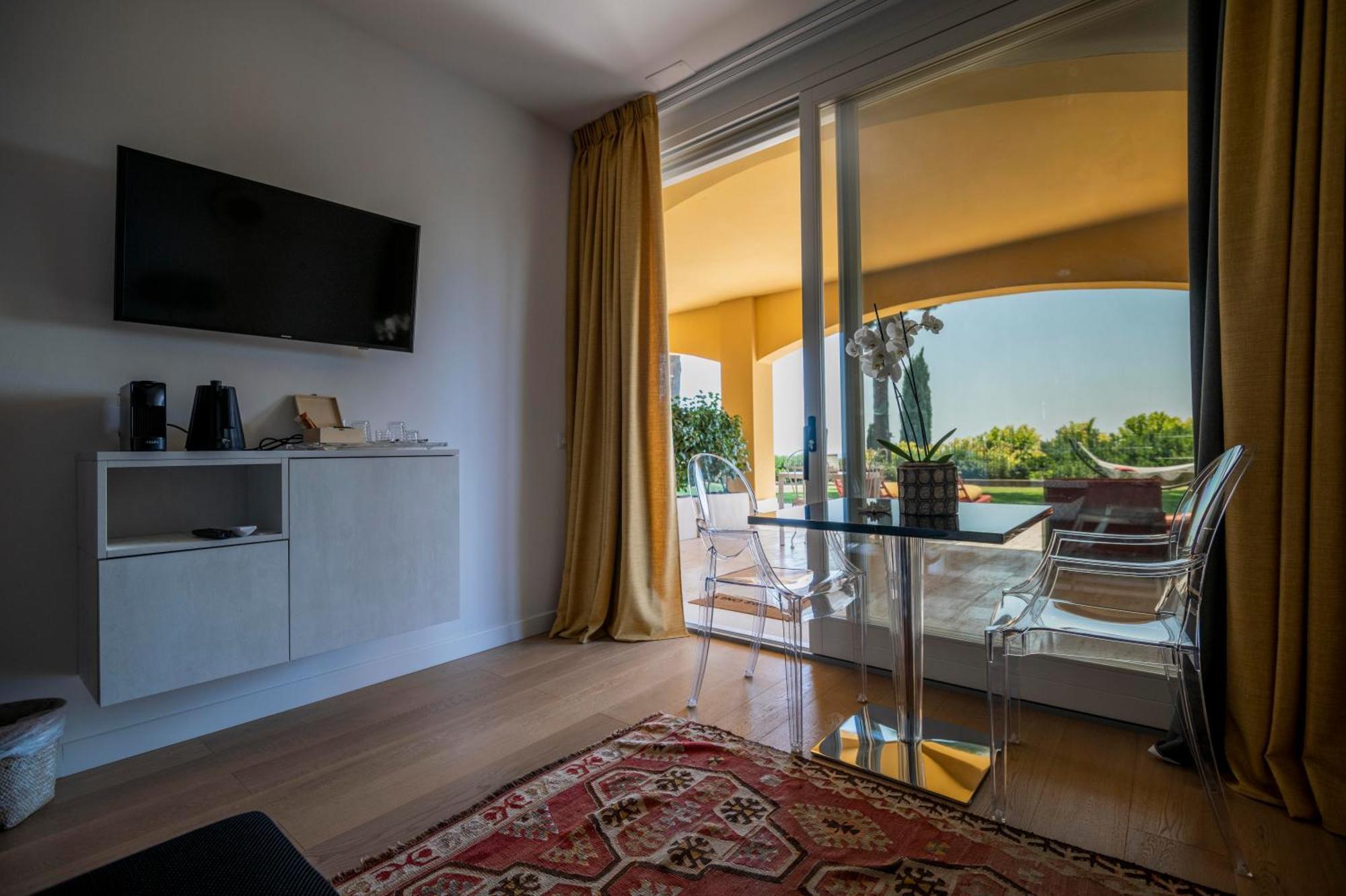 Tra Gli Alberi E Il Mare Bed & Breakfast Sirolo Bilik gambar