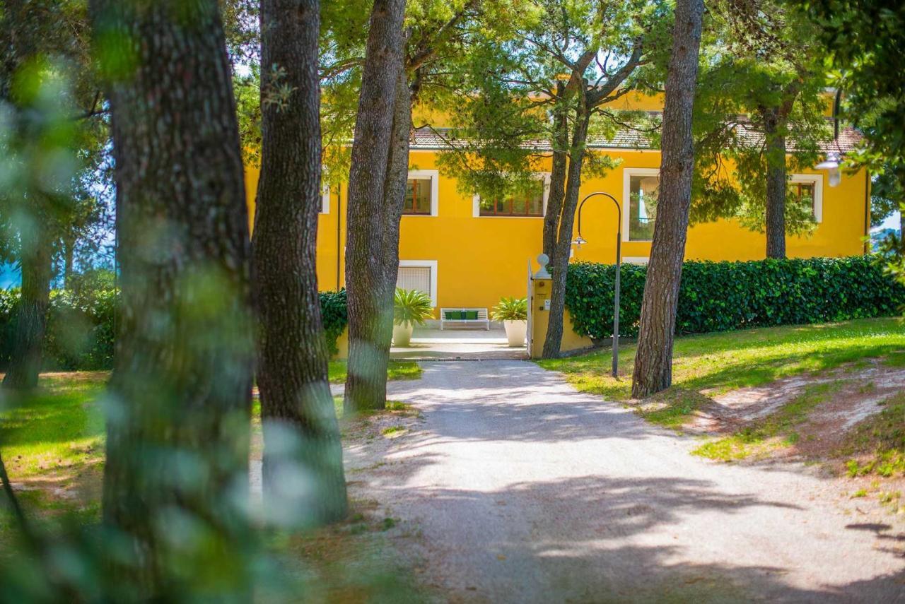 Tra Gli Alberi E Il Mare Bed & Breakfast Sirolo Luaran gambar